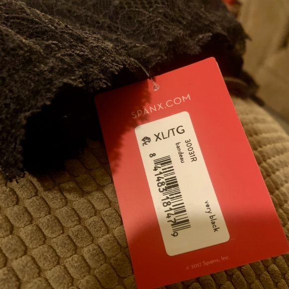 NWT. SPANX Undie-tectable® bandeau bra. Size XL. Black. - Picture 6 of 6